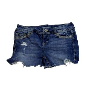 Maurices‎ Distressed Jean Shorts Size 3/4 Women
